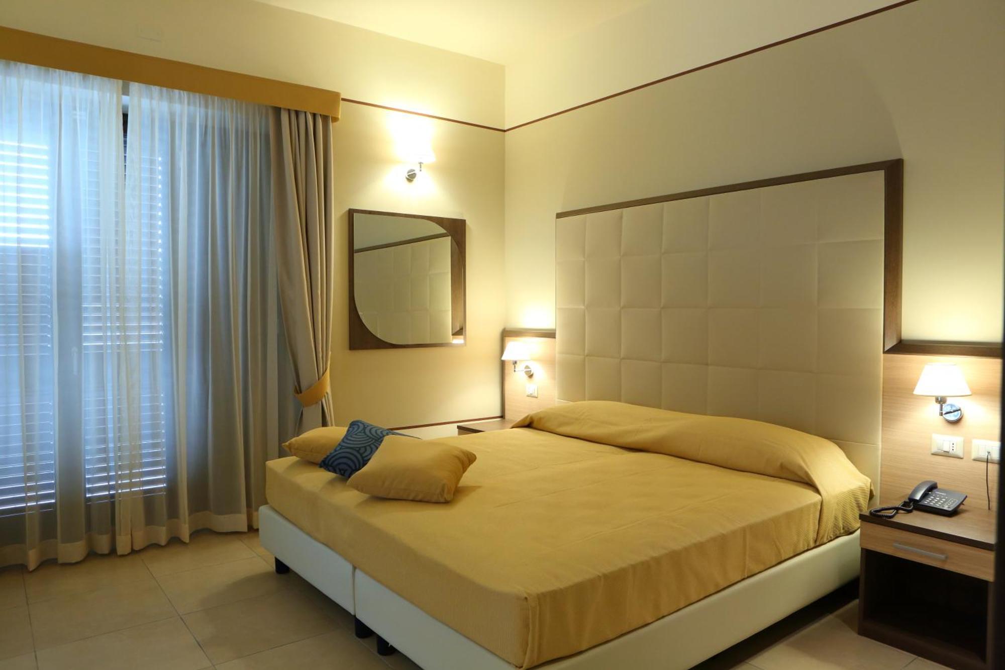 Hotel Milazzo Exterior foto